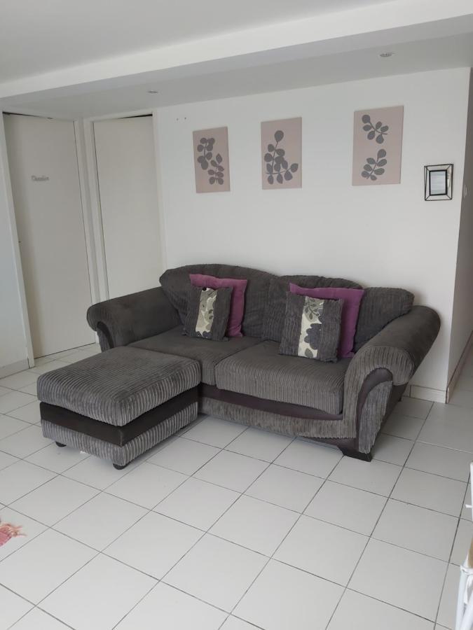 Chez Turnbulls Apartment Pomport Bagian luar foto